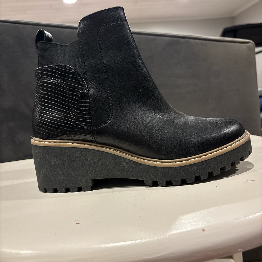 Dolce Vita Black Ankle Boots with Textured Heel